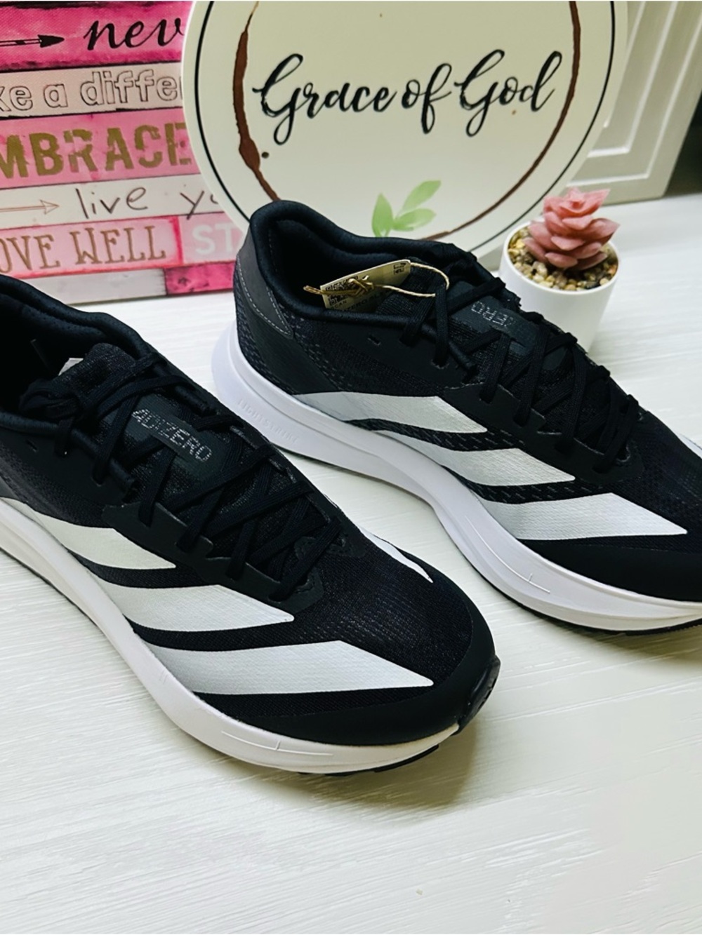 Size 7 adidas Black & White Performance Running Sneakers - Picture 2 of 13